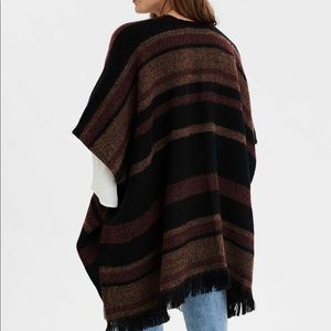 American Eagle kimono NWT